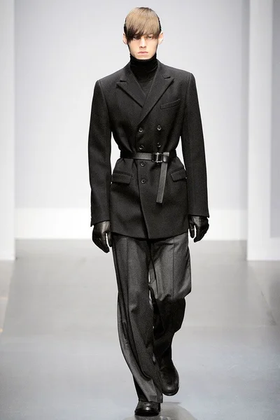 Look 19
